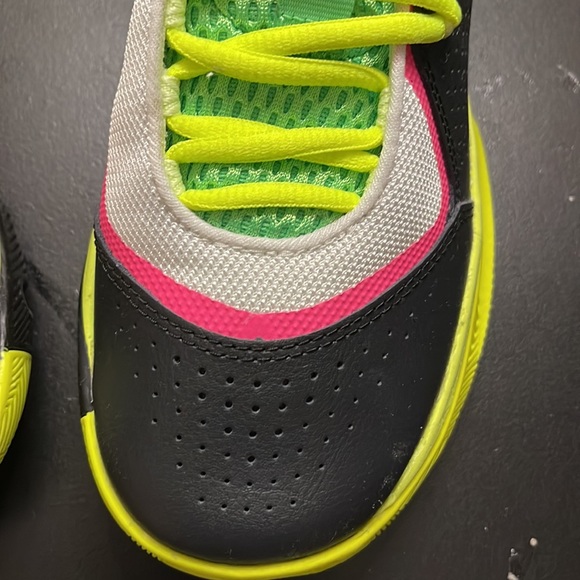 Under Armour SC 3ZER0 4 'White Vis Yellow' 3023918-102 black green pink size 5Y - Picture 3 of 8